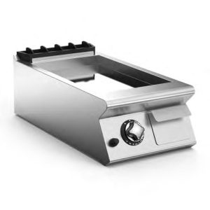 MARENO NFT74GTLC - Gas Fry-Top with Single Smooth Chrome Sloping Hotplate